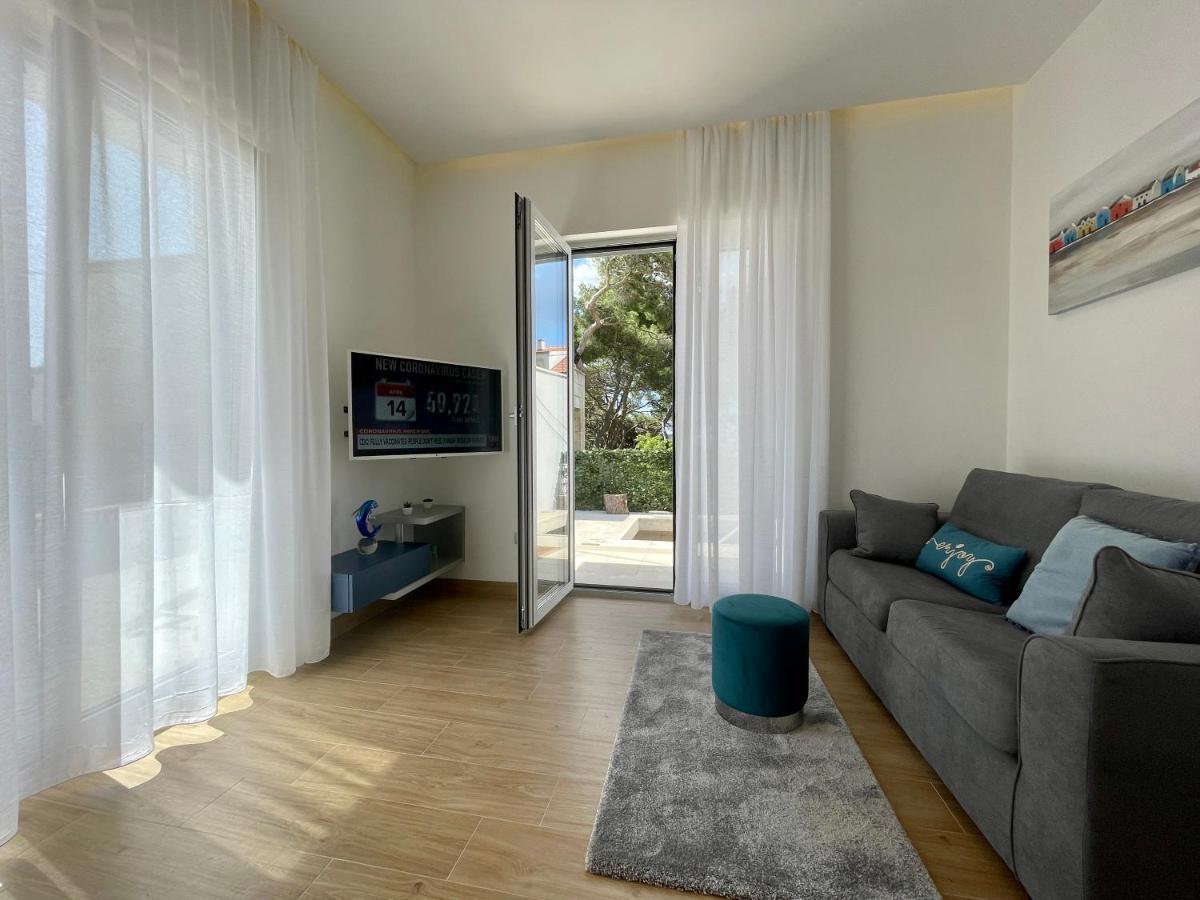 Beach Residences Caroline Хвар Экстерьер фото