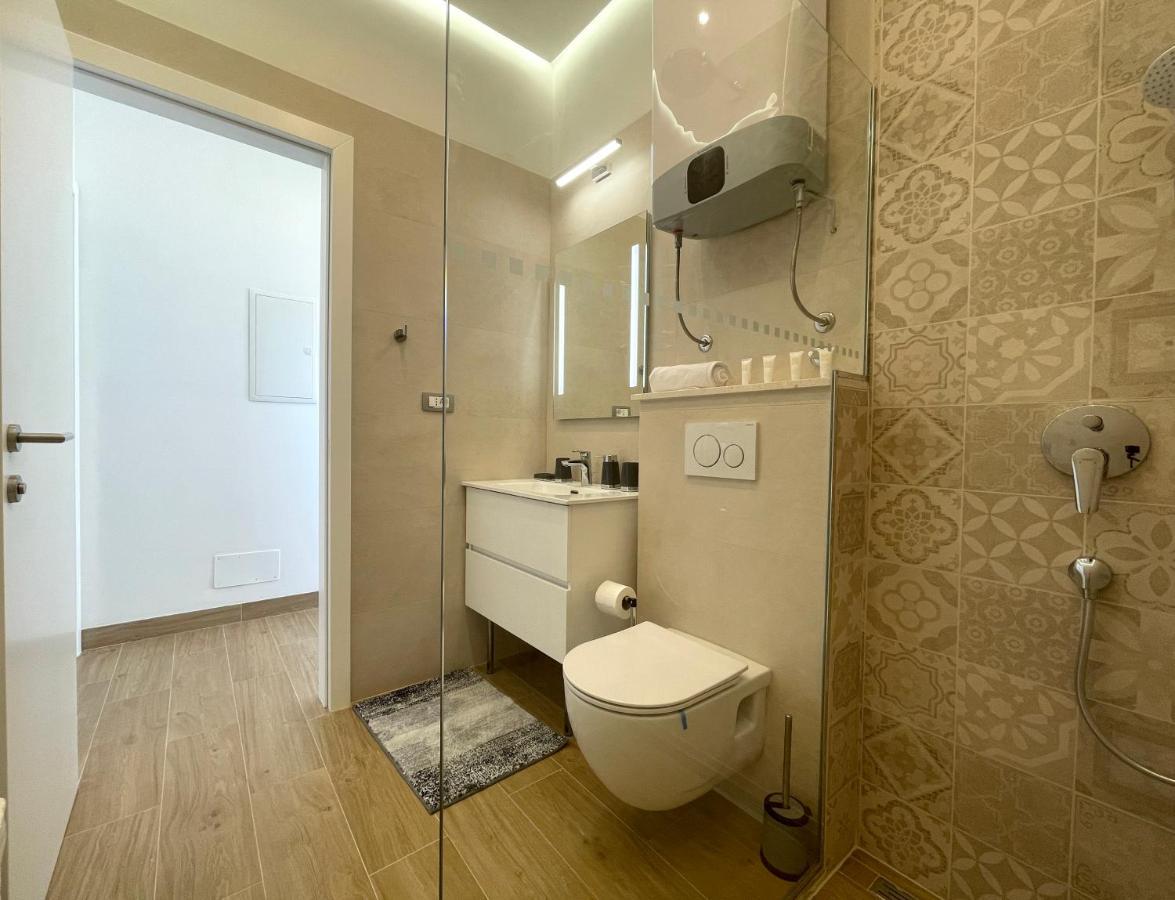 Beach Residences Caroline Хвар Экстерьер фото