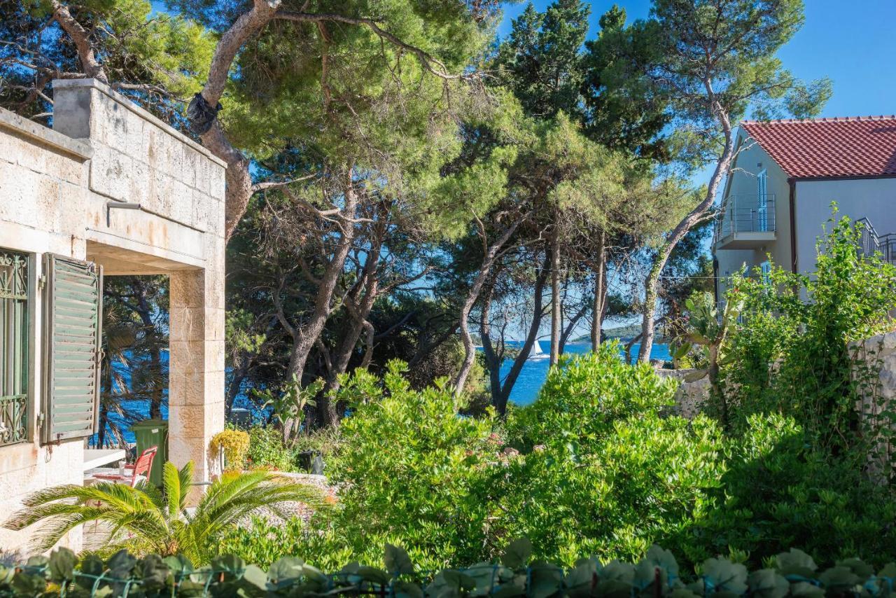 Beach Residences Caroline Хвар Экстерьер фото