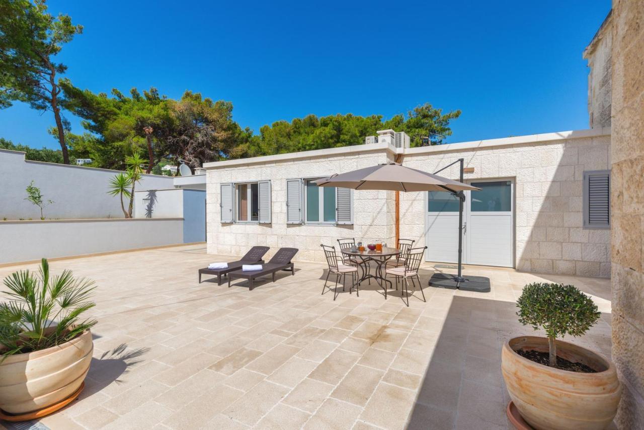 Beach Residences Caroline Хвар Экстерьер фото